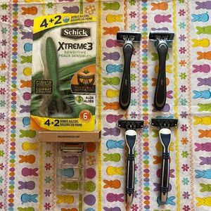 Assorted Razors